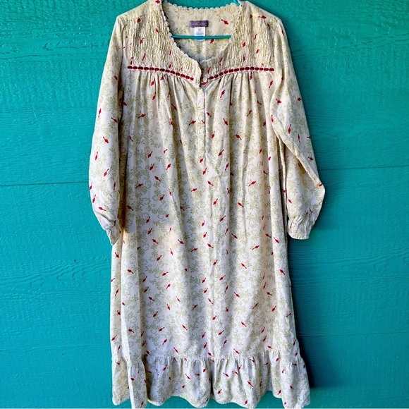 LAURA SCOTT VINTAGE CARDINAL PRINT SMOCKED FLANNEL NIGHTGOWN SIZE LARGE - Picture 1 of 10